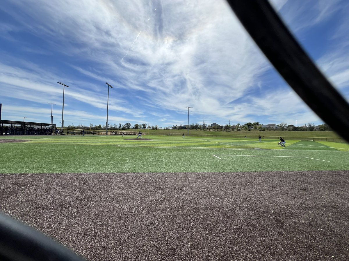 RiponBaseball's tweet image. It’s a beautiful sunny day here as the Hawks gear up to face UW-Stout! Great day to have a day #humhawks