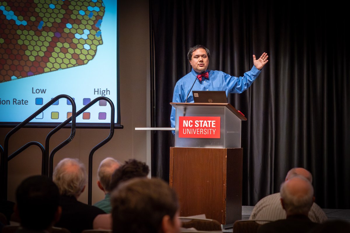 The 2024 College of Natural Resources Graduate Research Symposium was an outstanding success last week! We’re proud of our graduate students for all of their hard work and innovative research. 🔬📈
