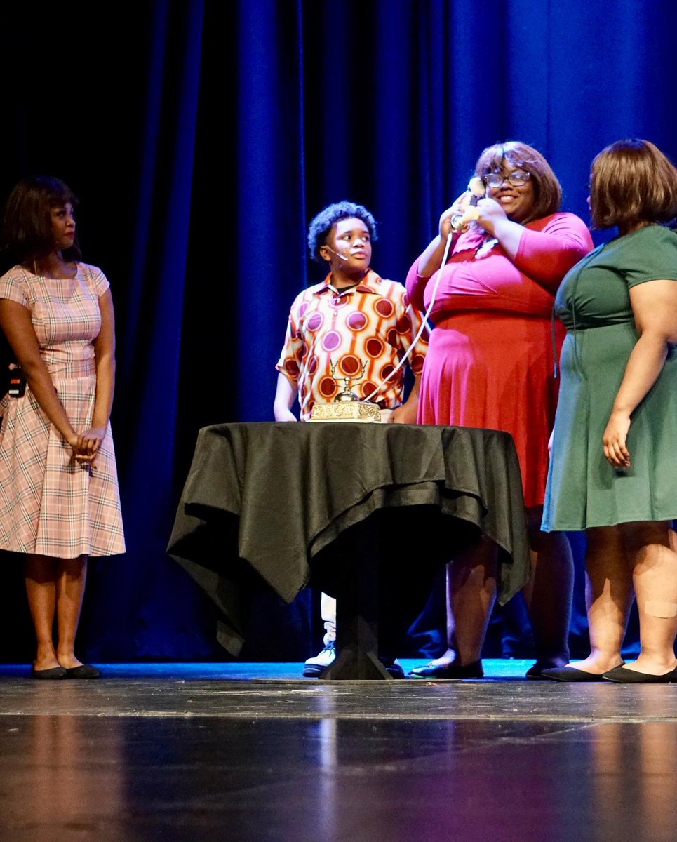 What an amazing weekend!

@KCPS_Paseo put on 3 incredible performances of 'Dreamgirls,' which included meals made by our talented culinary students from @KCPS_ManualCTE.

THANK YOU to the students, staff, families & community members who supported us throughout this process!