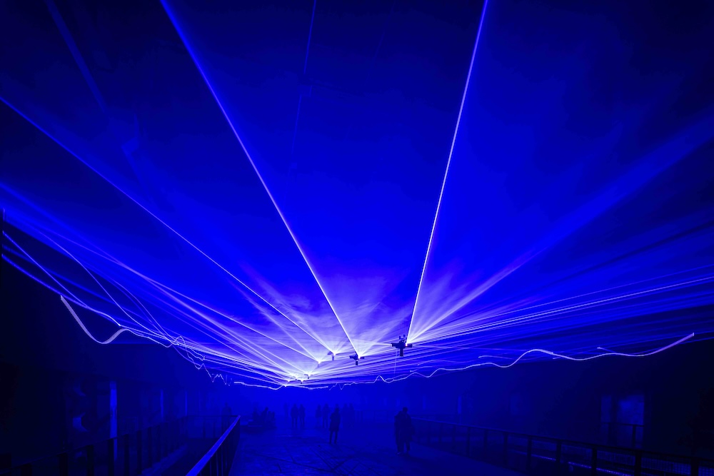 German light artist, Christopher Bauder, has chosen MDG ATMe haze generators and Me2 fog generators as the foundation of his latest installation, VEKTOR, a personal piece loosely based on his life experiences.
Read the full story: bit.ly/MDG_PR_2024_03…
📸 Ralph Larmann