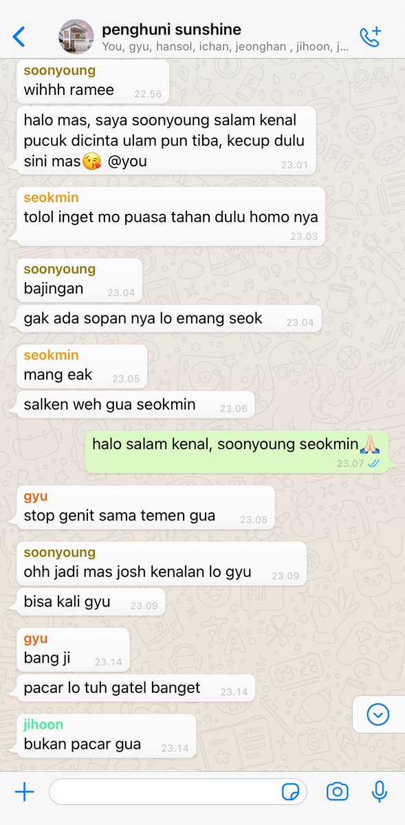 reitwine's tweet photo. — penghuni sunshine

seventeen as anak kosan sahur pertama.

svt au https://t.co/MWQUsP1UsP
