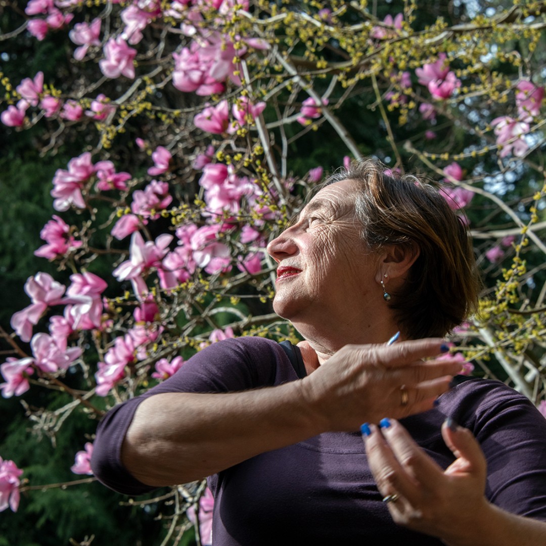 Discover the beauty and inspiration of magnolias through a poetic and performative lens in the Asian Garden with Dr. Celeste Snowber. Enjoy a blend of art and ecology in this creative Garden performance. Click here for tickets: ow.ly/JjsO50QN9uf
