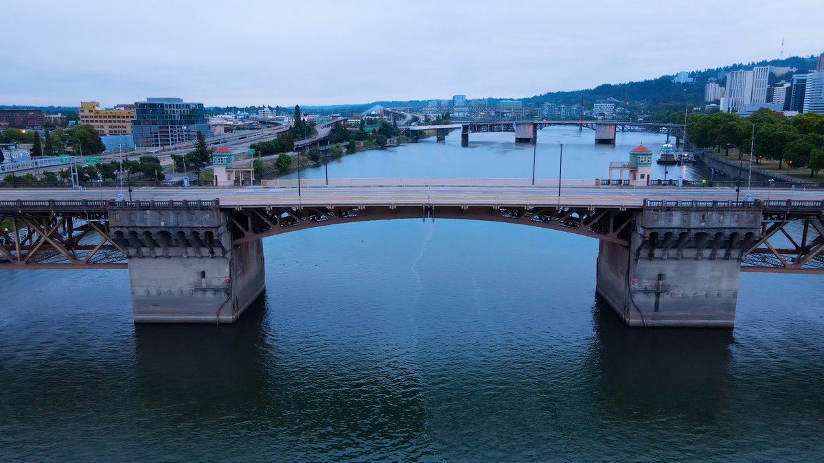 This week the public is invited to attend, watch and participate in the Community Design Advisory Group meeting for the Earthquake Ready Burnside Bridge Project. The group will meet several times over the next two years during the Design Phase. Details: multco.us/earthquake-rea…