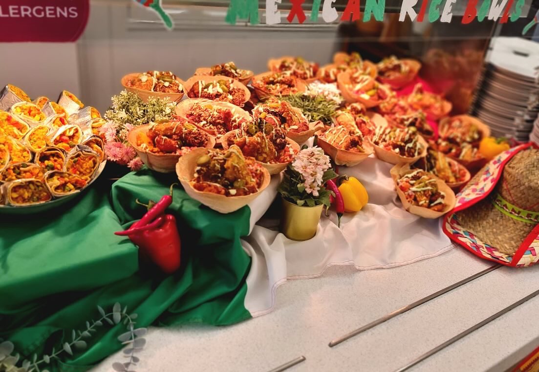 WINNER 🏆 
Service counter week 2 

Congratulations @HHatWBSchool 

 Edible Mexican rice bowls 😍
Great work by the team 👏 

#feedingindependentminds #holroydhowe