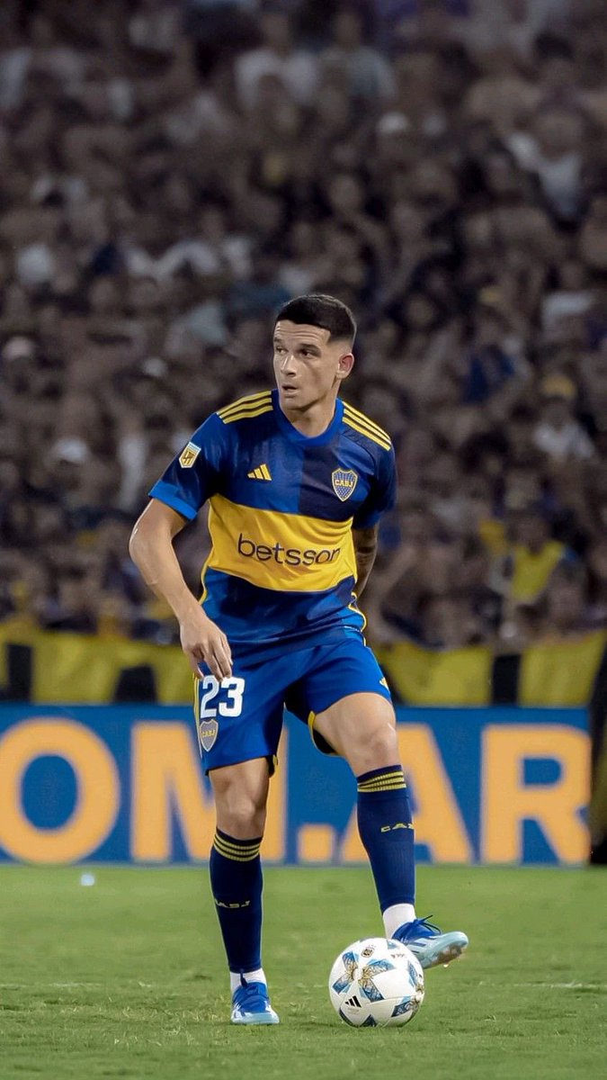 Cronopio777's tweet photo. Lautaro Blanco es cosa seria. No necesitó adaptación. Vino, rindió y se adueñó del puesto. Hay 3 para rato. https://t.co/pY5N8HoQaD