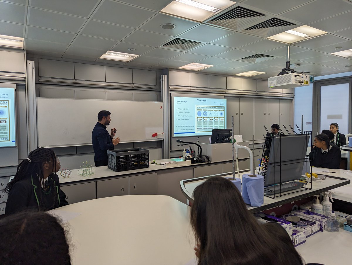Year 10 students visited Imperial University last week. They had the opportunity to explore a state-of-the-art laboratory, listen to a lecture and join in on curriculum-based programmes. 🧪#science #scientists