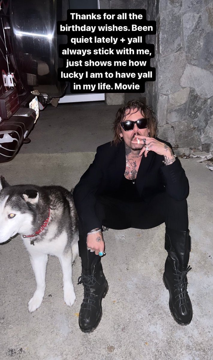 QueenT13XX's tweet image. Love the outfit and all the rings🔥! Also you don’t have to worry us real ones are always here! @modsun 😊🖤🫶🏻🎉 so ready for the new album! #modsunday