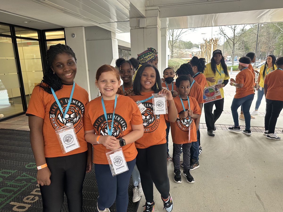 FCSNutrition's tweet photo. Fulton County's Student Food Challenge puts student taste first! 🍽️ Featured recipes, selected by nutrition experts, included Chana Masala, Thai Chicken Flatbread, Gourmet Bacon Cheeseburger, and more. Huge thanks to all who made it a success! 🙌 #FuelingGA #GSNAMinded https://t.co/tATH479llt