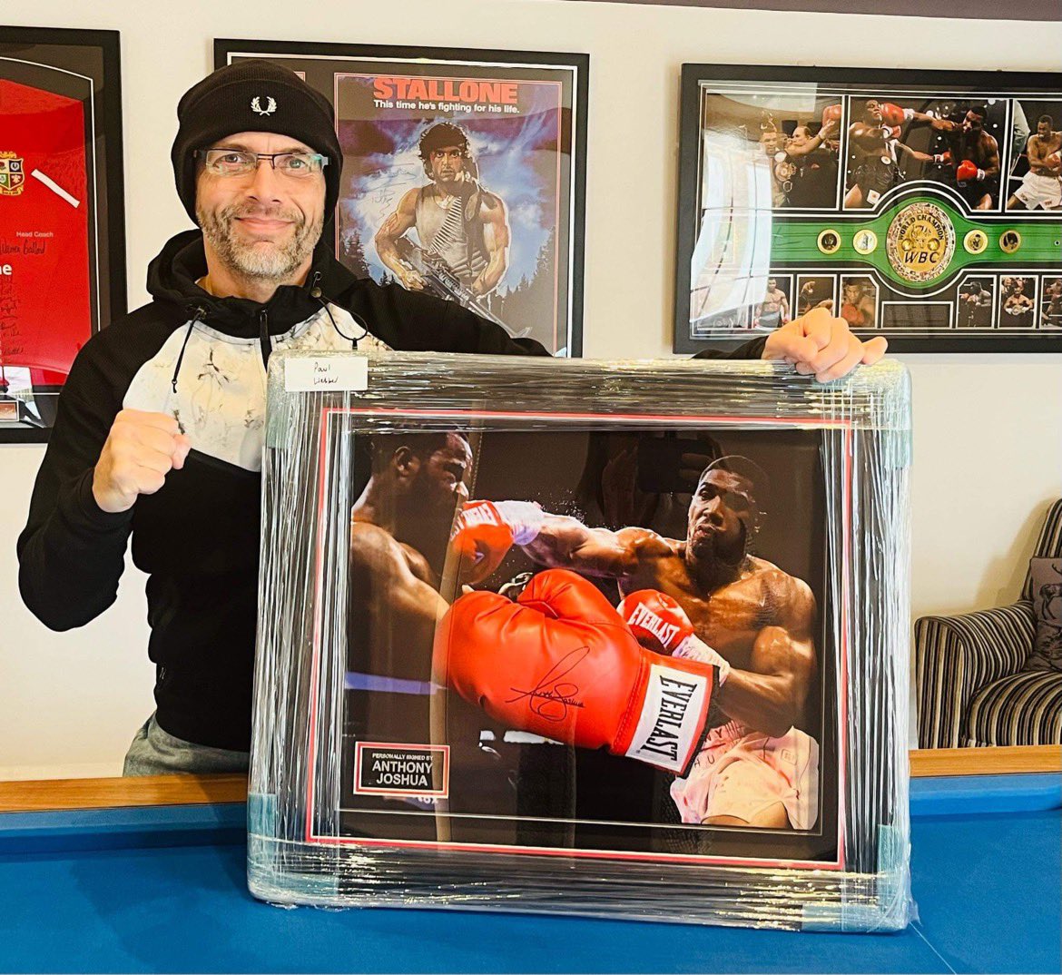 Weebz1975's tweet photo. Massive congratulations to @anthonyjoshua for the win on Friday night, and because you took care of business against @francis_ngannou in the 2nd round I won this beauty #Boxing #JoshuaNgannou #Champ https://t.co/xRVAXDn9KF