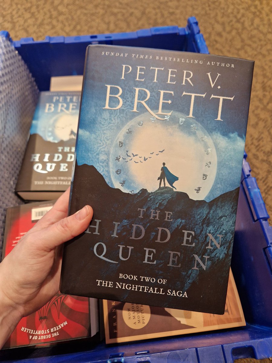 Angie finished her ARC of The Hidden Queen by @PVBrett last night and was bereft to have finished it. Luckily these beautiful finished copies arrived in the delivery this morning so she can push them into your hands today! That cheered her up! 😁