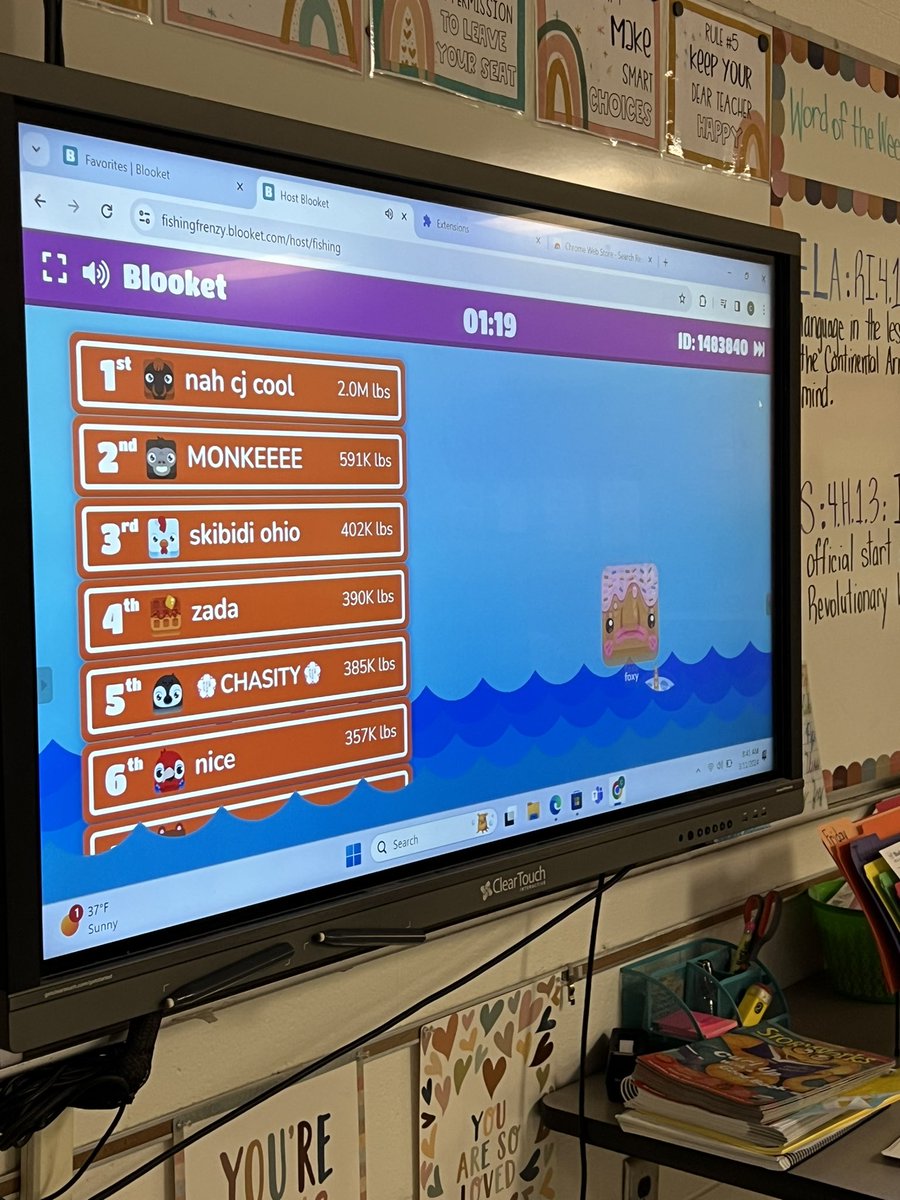 We read Shark Lady, played Fishing Frenzy to test comprehension, and made a pop up Shark! #WomenHistoryMonth <a href="/PlayBlooket/">Blooket</a> <a href="/DitchThatTxtbk/">Ditch That Textbook</a> @Jess_Keating