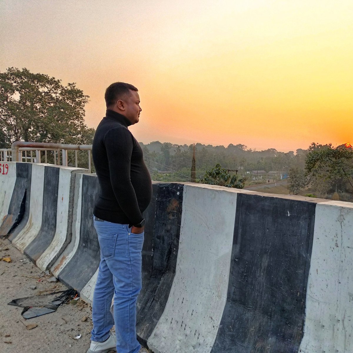 AlomSazzid's tweet photo. #NewProfilePic https://t.co/9GKCqQnmx4