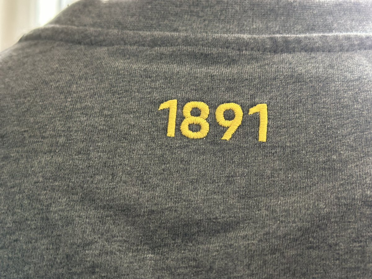 PiotrAgassi's tweet photo. Thank You „GRAN FAMILIA PORSCHE NFT” for this gift.  Im so proud and never sell. Like my unique NFT911 1891 #porsche #porschenft #nft_porsche #porschepioneers #porsche_nft https://t.co/qyRLVubNrB