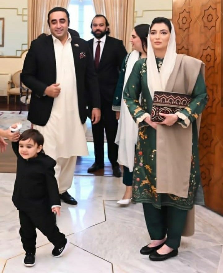 Look how Mir Sijawal is smiling 💘🥹 @BakhtawarBZ @BBhuttoZardari @AseefaBZ