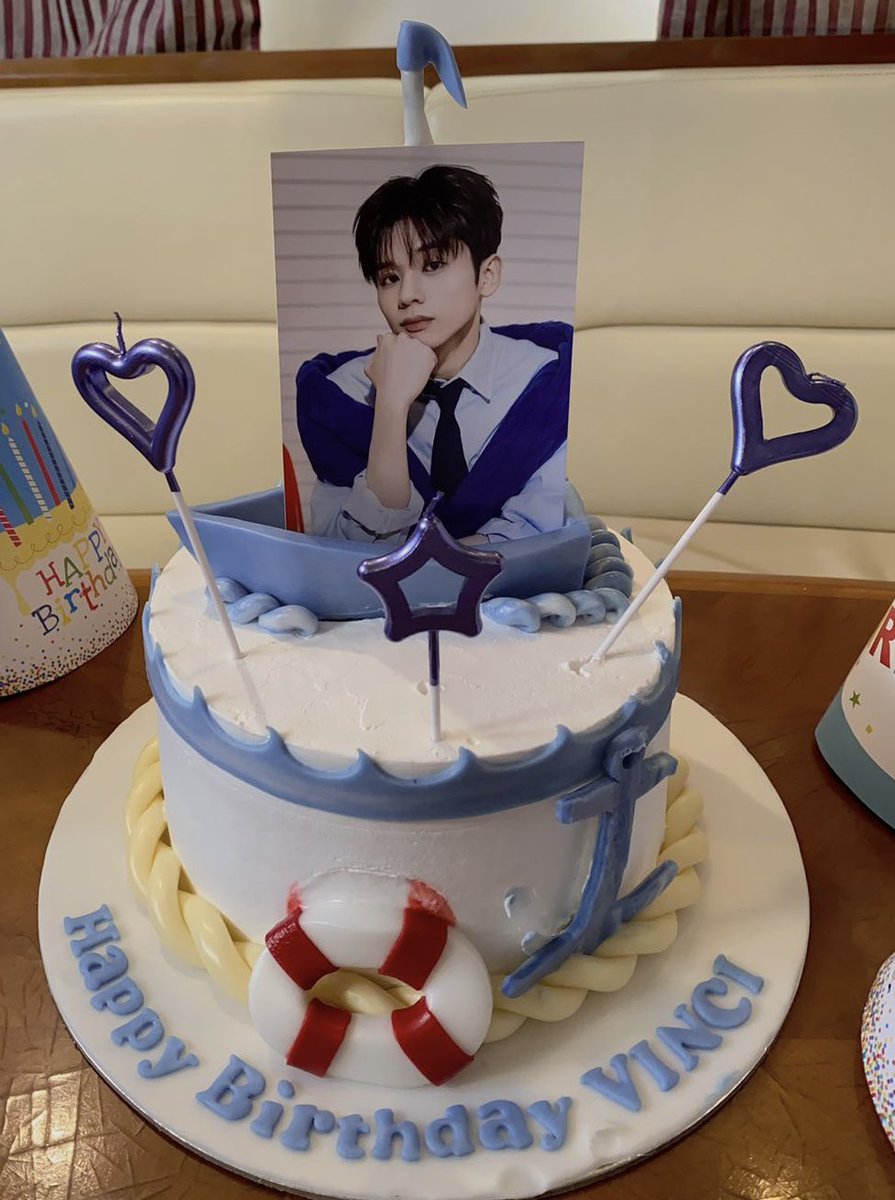 GabrielleH7N's tweet photo. Sunset cruise +carrot cake +chicken + coffee +Anchors with different biases =fun Yacht Party to celebrate your special day.
Happy Birthday Vinci. I love you always and in all wags💙
Thank you Anchors UAE.
@HORI7ON_twt 
24EVER WITH VINCI
#VinciKWATRO
#ARoundTripOfLoveWithVINCI https://t.co/isPcvRbi5D