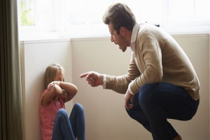 ¿Eres Padre? Descubre los 10 Peligros de la Autoridad Desmedida