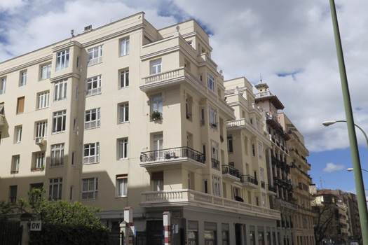 santiagodotor's tweet photo. Otros (algo) olvidados de @PalaciosRamilo: Quevedo 6 c/v Bravo Murillo 1, Viriato 22, José Abascal 51 y Fernández de la Hoz 70 (📷 1-3 @ComunidadMadrid, 4 @GoogleMaps). https://t.co/5zCN8E2Nh8