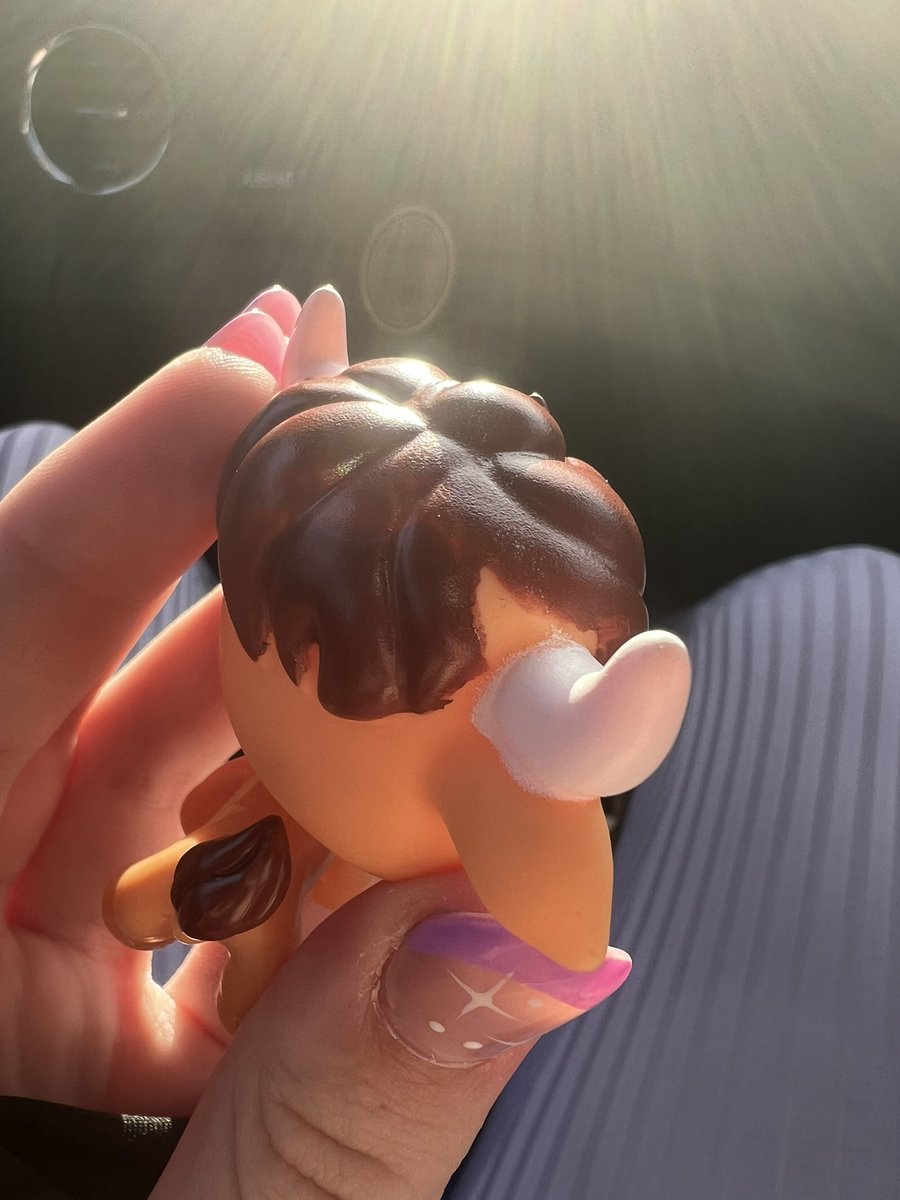 🥺 I’m so sad that I got one of the new lps and his paint job is so bad