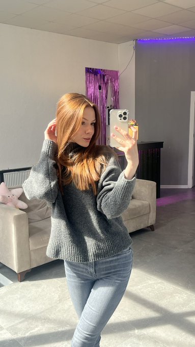 A beautiful spring sun and a very rare photo of me dressed!  #sfw #redhead #model #fanslymodel #life<a href="/tag/model"class="tags"><span>#model</span></a><a href="/tag/spring"class="tags"><span>#spring</span></a><a href="/tag/life"class="tags"><span>#life</span></a><a href="/tag/redhead"class="tags"><span>#redhead</span></a><a href="/tag/sfw"class="tags"><span>#sfw</span></a><a href="/tag/fanslymod"class="tags"><span>#fanslymod</span></a>