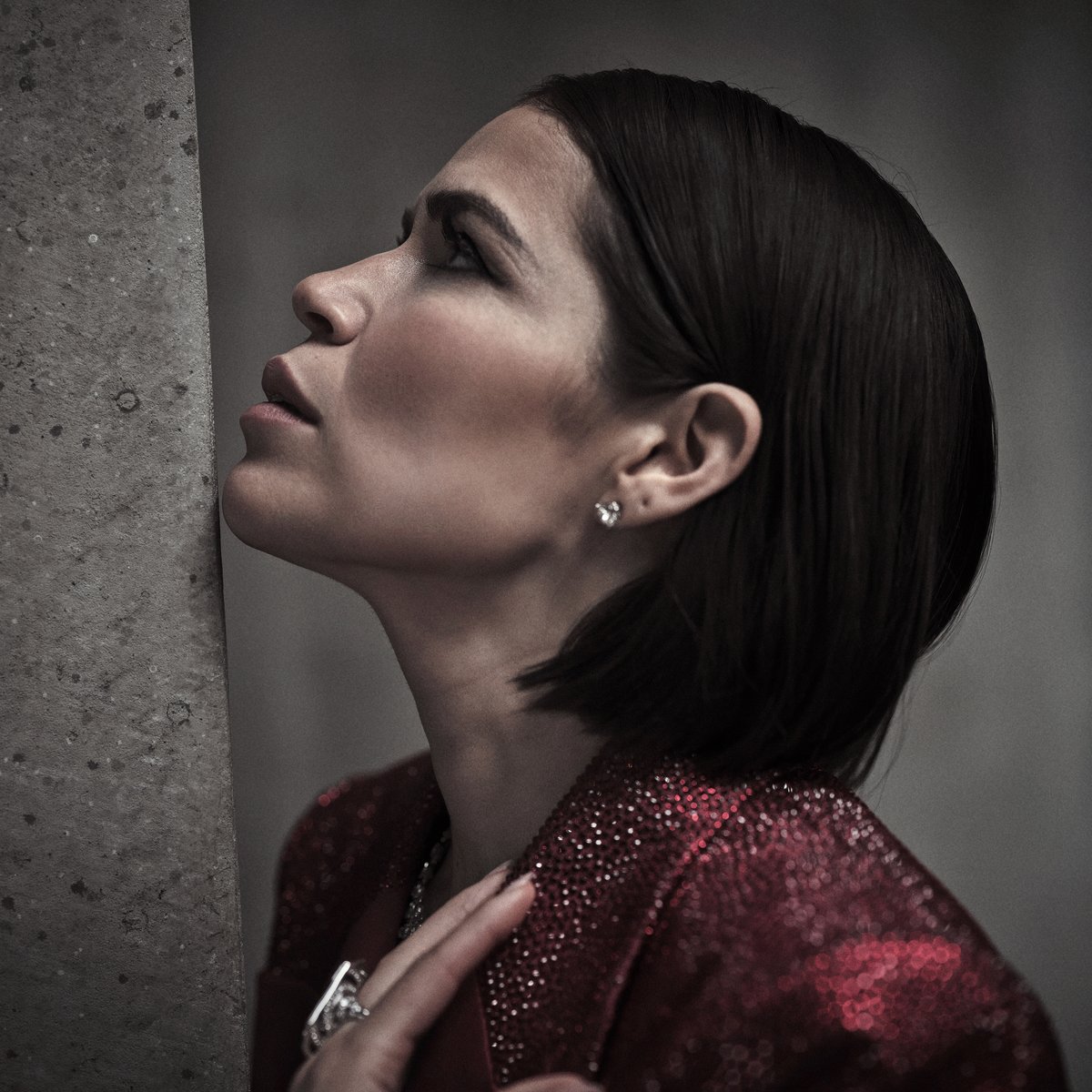 Best supporting actress nominee America Ferrera hits the #VFOscars portrait studio.  

Photographed by Mark Seliger