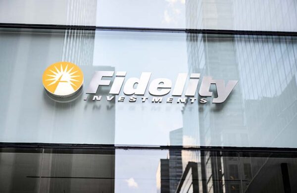 Fidelity Investments cut about 700 jobs this week, its first headcount reduction in seven years. ow.ly/VEox50QQ8Kt #wallstreet #investing #fidelity