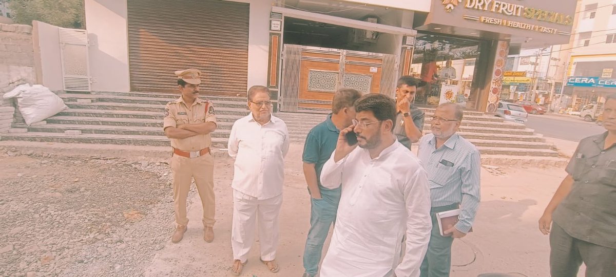 Inspected ongoing construction of CC road works with an Estimated Cost of Rs. 44 Lakhs beside I.S Sadan Police Station under Santosh Nagar Corporator Division in #Yakutpura Assembly Constituency along with Muzaffar (Santosh Nagar Corporator), #AIMIM Primary Unit Members.