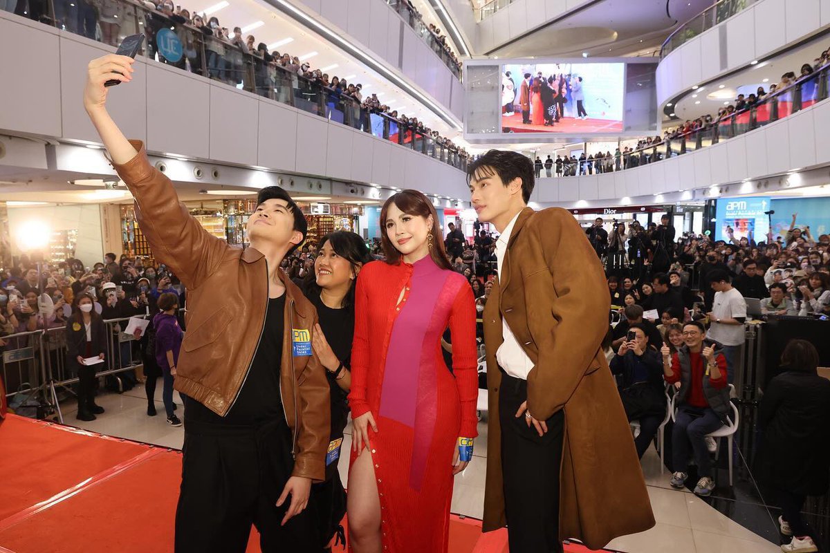 alittlekid5's tweet photo. ดีใจกับทีมมาก ฟคมารอเจอและรอคอยที่จะชม UnderParallelSkies แน่นอน🥳🥳

WIN FIRST PREMIERE   #UPSWorldPremiereAtAFA #UnderParallelSkie
  #winmetawin @winmetawin https://t.co/JGgjezUfm9