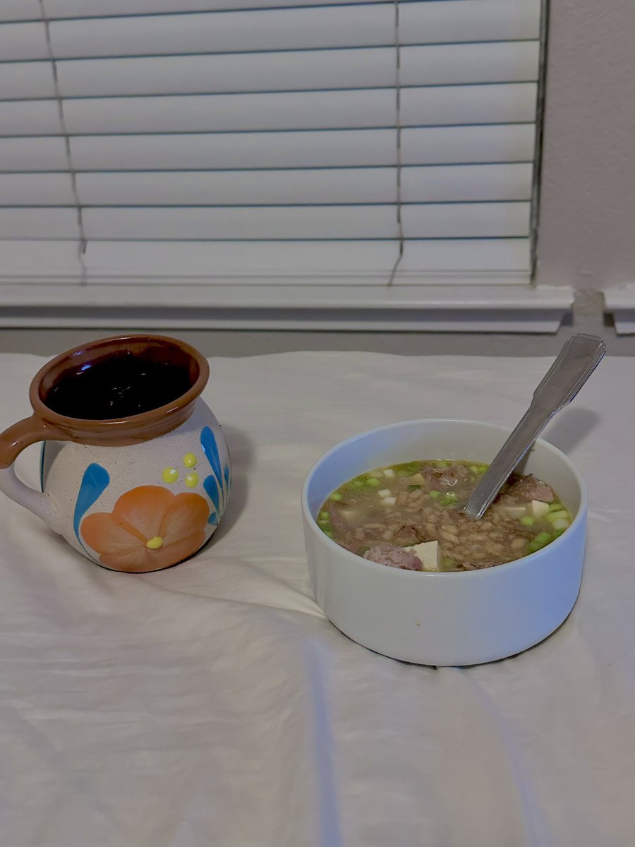 kr1sseee's tweet photo. Me and my Miso soup https://t.co/SJShCpWdsz
