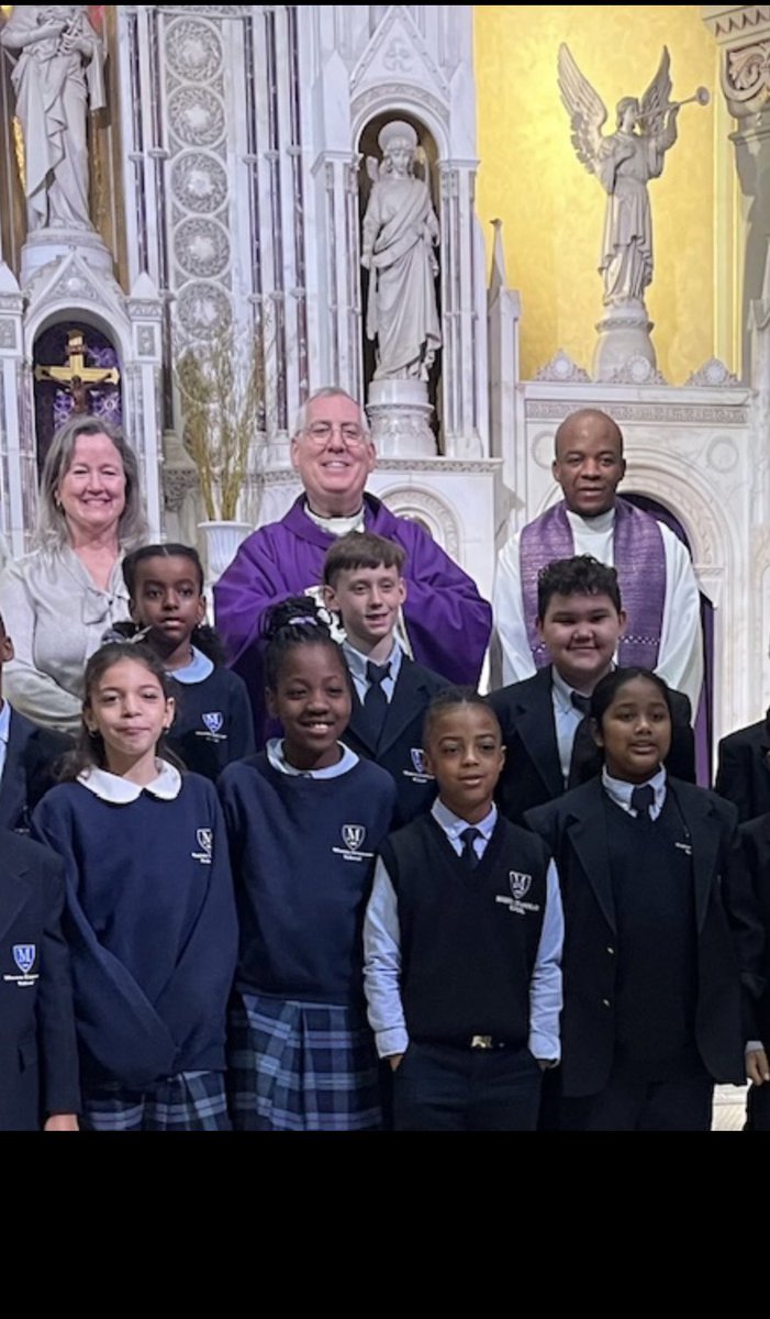 I celebrated Mass at Mission Grammar School. The fourth grade were the hosts for the Mass. They have been learning about immigrants and they wrote cards to the new immigrants in Boston. Maureen from Catholic Charities came to receive the cards. @MissionGrammar @charitiesboston