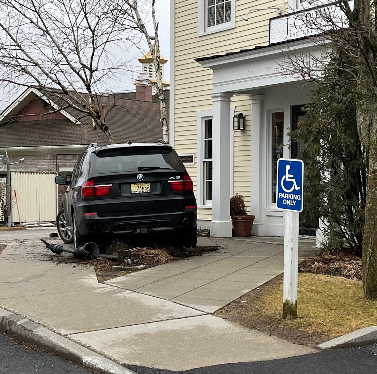 jerryoftheday's tweet photo. New Jersey Stratton Jerry is lethal #VIPparking
https://t.co/0AeT1ZgOyr https://t.co/6puD4HDncd
