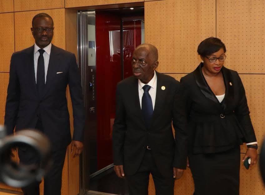 TithiPR2025's tweet photo. Aujourd'hui, j'ai été reçu par le président @AOuattara_PRCI en tant que président du @pdcirdaofficiel pour finaliser et rendre public le programme des obsèques du président Henri Konan Bédié, prévu du 20 avril au 5 mai 2024. #PDCIRDA #Obsèques #HenriKonanBédié https://t.co/rk5MQQAuKF