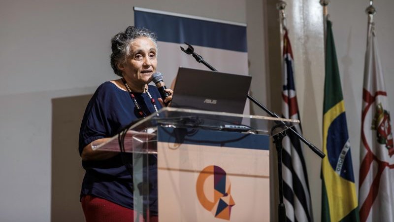 Agência FAPESP (@agenciafapesp) on Twitter photo Especialista defende criação de centro de vigilância nacional para o combate a novas #epidemias. Proposta foi defendida por <a href="/estercsabino/">Ester C Sabino</a>, professora da <a href="/FMUSPoficial/">FMUSP - Oficial</a> e coordenadora do <a href="/CaddeProject/">CADDE Project</a>, durante a Conferência Estadual de CT&I. agencia.fapesp.br/51057 Especialista defende criação de centro de vigilância nacional para o combate a novas #epidemias. Proposta foi defendida por <a href="/estercsabino/">Ester C Sabino</a>, professora da <a href="/FMUSPoficial/">FMUSP - Oficial</a> e coordenadora do <a href="/CaddeProject/">CADDE Project</a>, durante a Conferência Estadual de CT&I. agencia.fapesp.br/51057