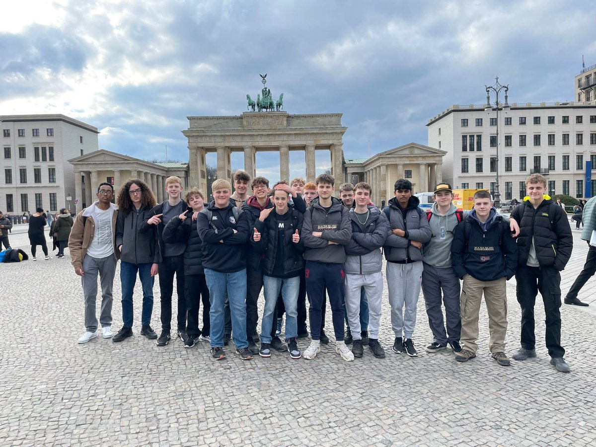 @carresgrammar tour of Berlin: tag vier.. Today is the tour of the Third Reich