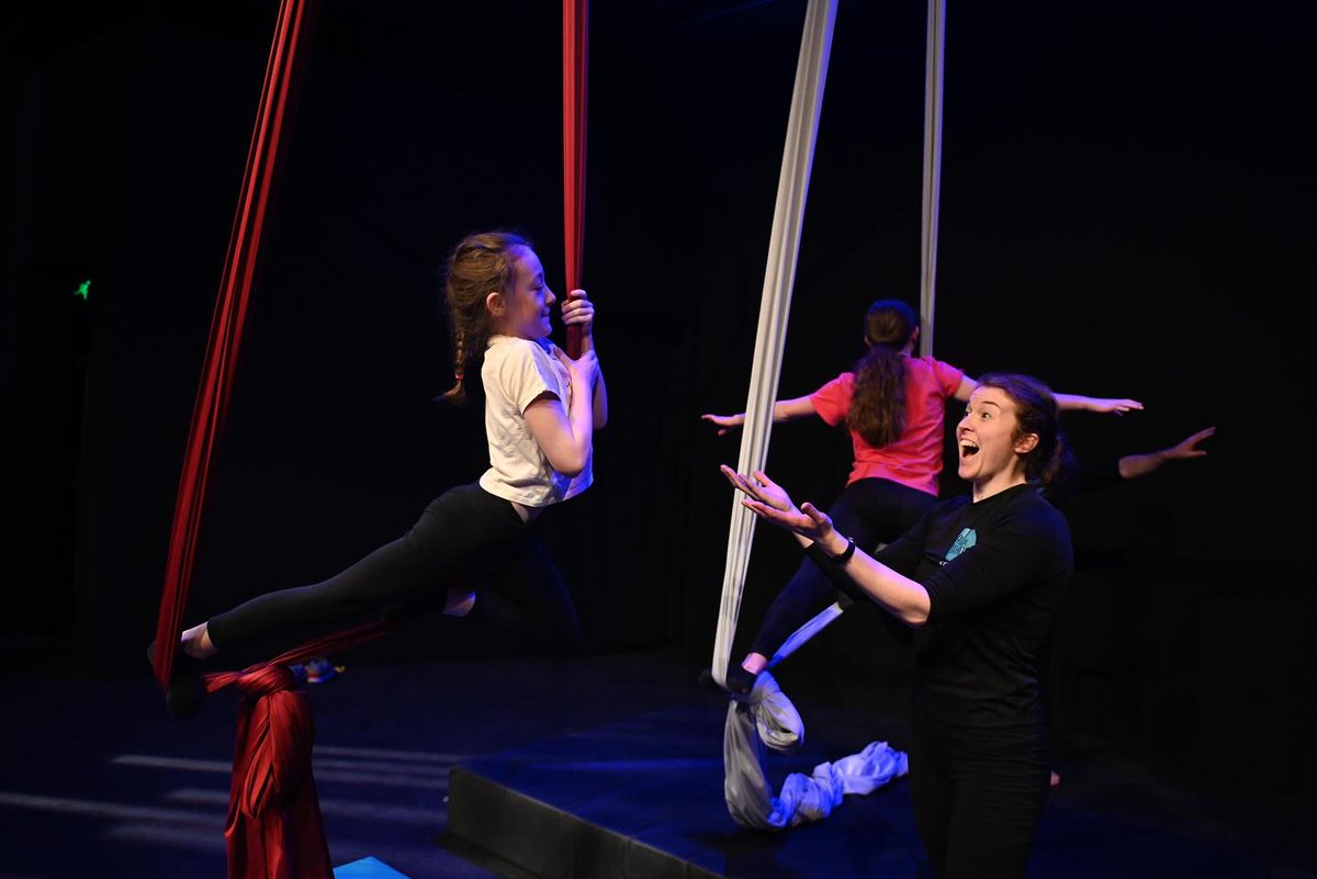 Come fly with us! ✨✨✨ Our friends @AllorNothingADT are running Aerial Taster Workshops for HUBBUB 2024! 📅 Sun 17 Mar ⌚️ 11:45, 1:15, 2:30 (ages 5+) & 3.30 (ages 16+) 🔗 macrobertartscentre.org/duality