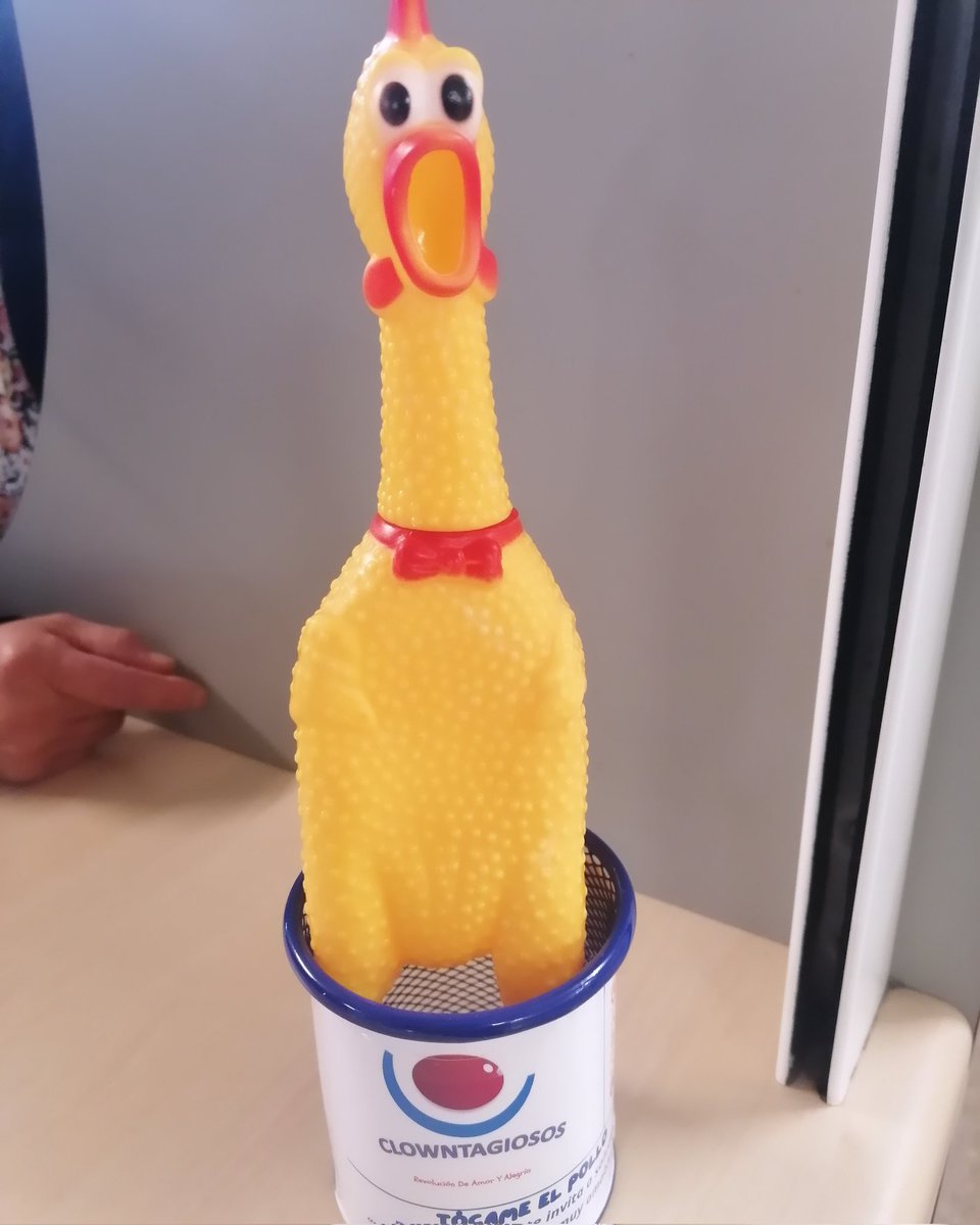 Nuestro #PolloAndy los invita a unirse a la Campaña de buen trato #TócameElPollo en sección de vestidores y en todo el #HPM saludarnos, mirarnos a los ojitos, decir más seguido buen día, gracias, por favor! ❤️ Y por supuesto sonreír
 #Clowntagiosos  #RevolucionDeAmorYAlegria