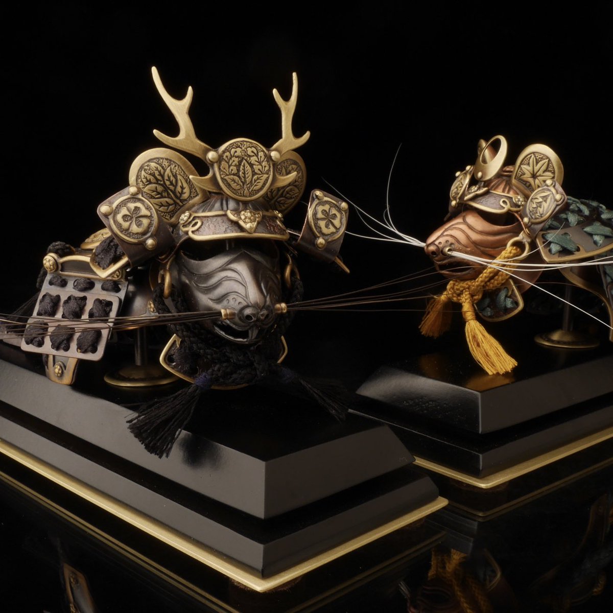 A few years ago I did an edition of Samurai mice. I loved the prominent one in this photo. #jeffdeboer #mousearmour #samurai #samuraiarmour #metalart #smallsculptures #pocosinartsmetals #auarts #littlemetalfoxes #natgeo #glenbowmuseum @littlemetalfoxes @pocosinarts