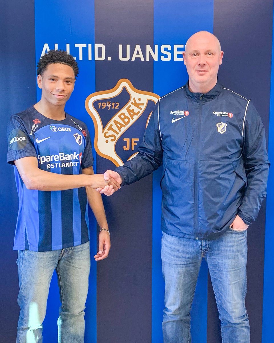 Gratulerer😁✍🏼 Joachim Nysveen (17) har gått gradene i akademiet og nå signert proffkontrakt💙

Les mer på våre nettsider:

stabak.no/nyheter/proffk…