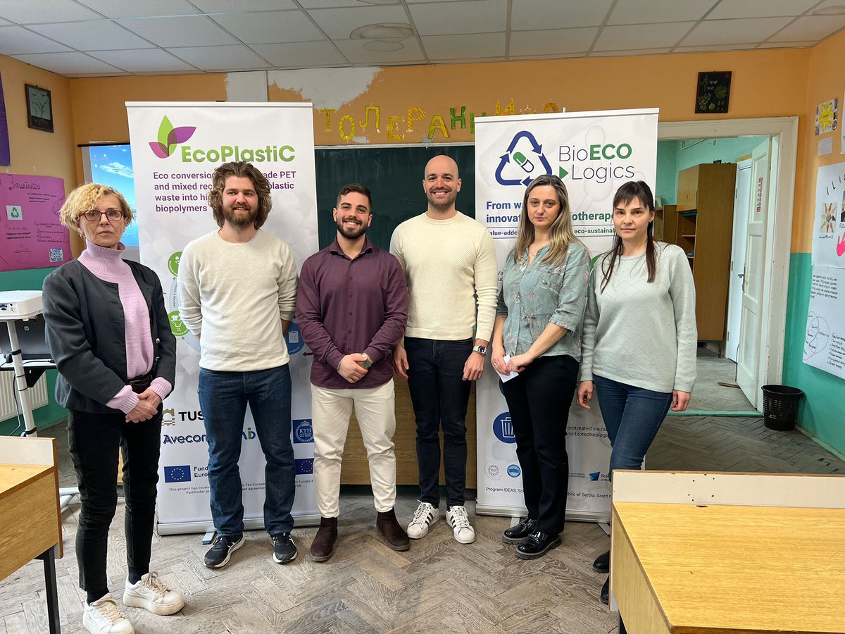 _EcoPlastiC_'s tweet image. Part of the European Researchers’ Night is the initiative ‘Researchers in schools’. Our colleagues from @IMGGE presented the EcoPlastiC project in several high schools across Serbia in February! 🏫

👁️👁️ Read more: ecoplasticproject.eu/posts/european… 

#projectpromotion #science #outreach