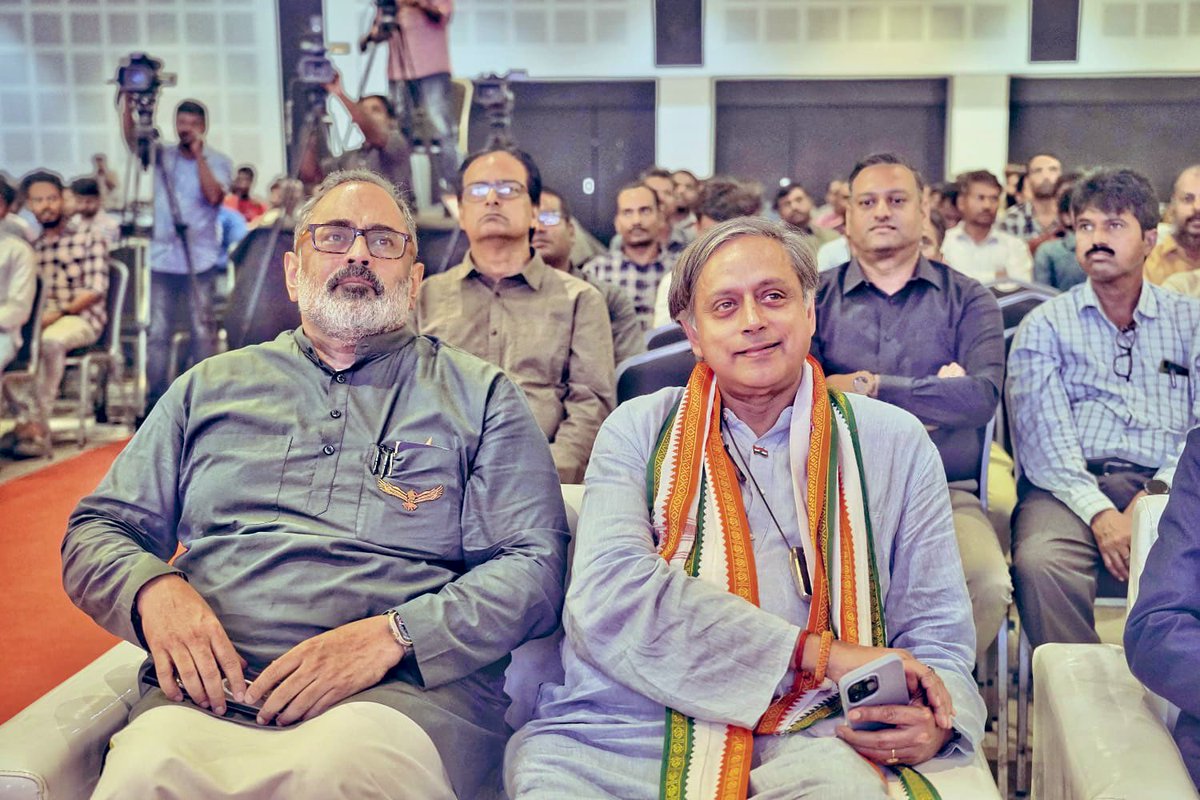 ShashiTharoor tweet picture