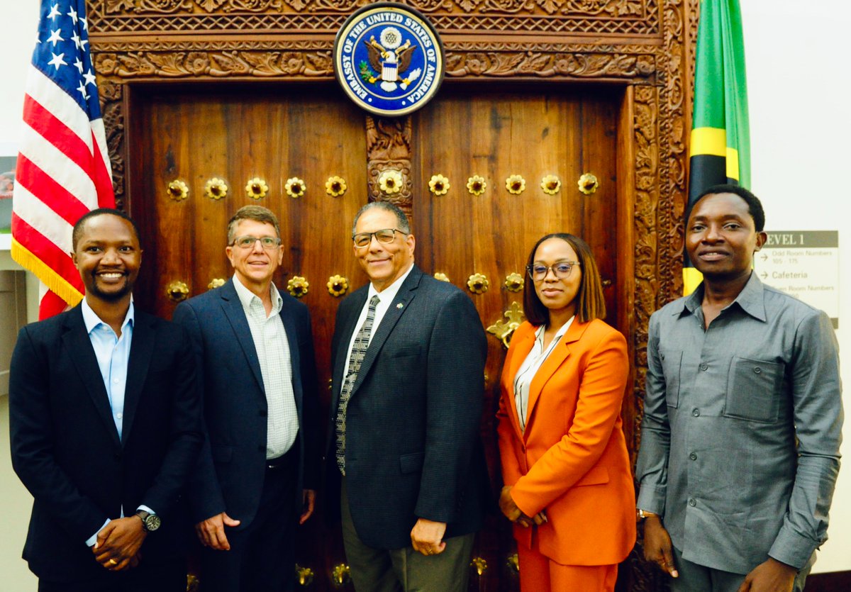 It was a pleasure meeting with Nick Ford and his team from Global Communities to hear more about the wonderful work they're doing with @USDA support in school nutrition programs. I'm proud of the work our government is doing in partnership with the Tanzanian government to end…