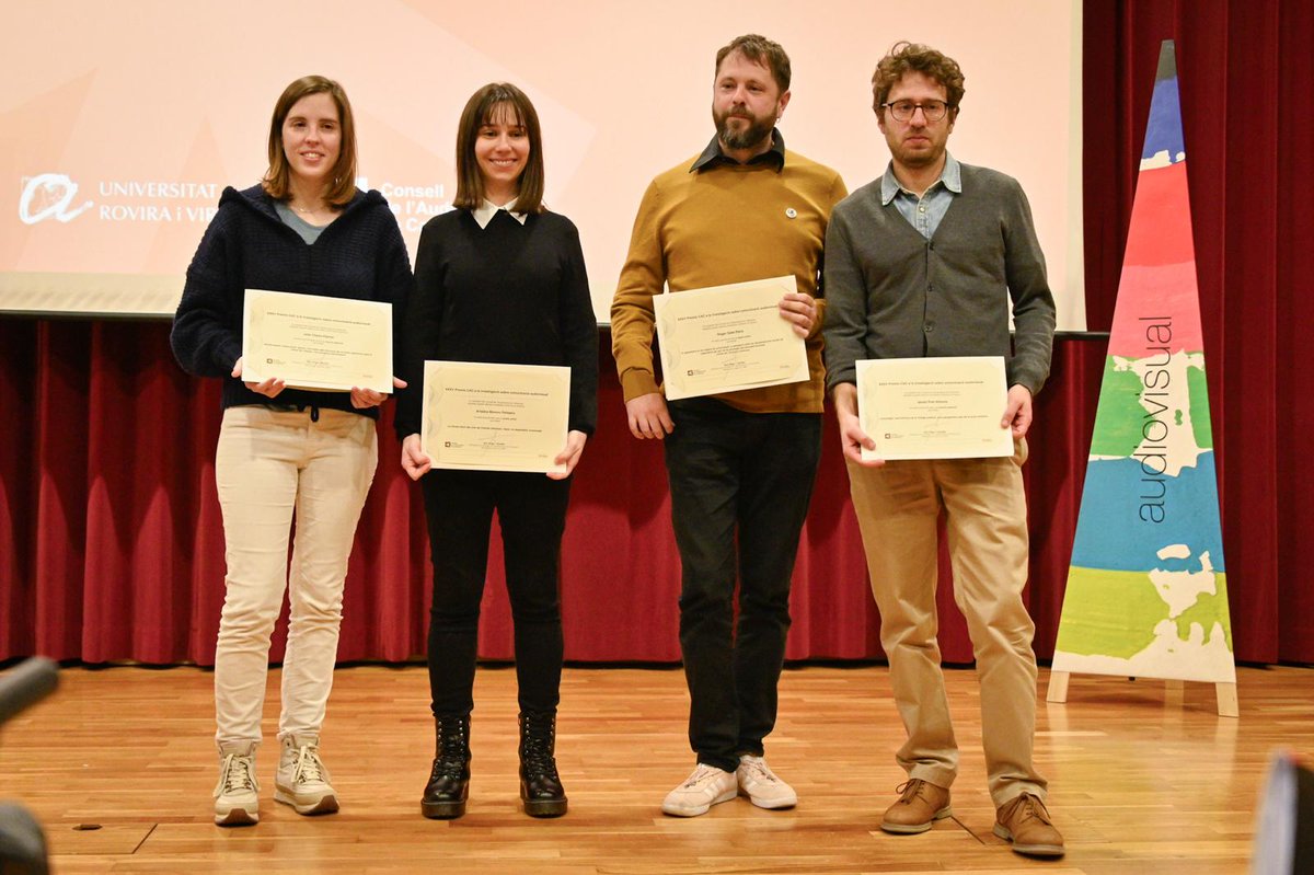Consell_Audio's tweet photo. El president del @Consell_Audio, @xevi_xirgo, afirma que la recerca és una eina essencial per ser capaços de diferenciar la informació de la desinformació
#PremisCAC https://t.co/KzLL18ZkT0 https://t.co/mAIccF2oLd