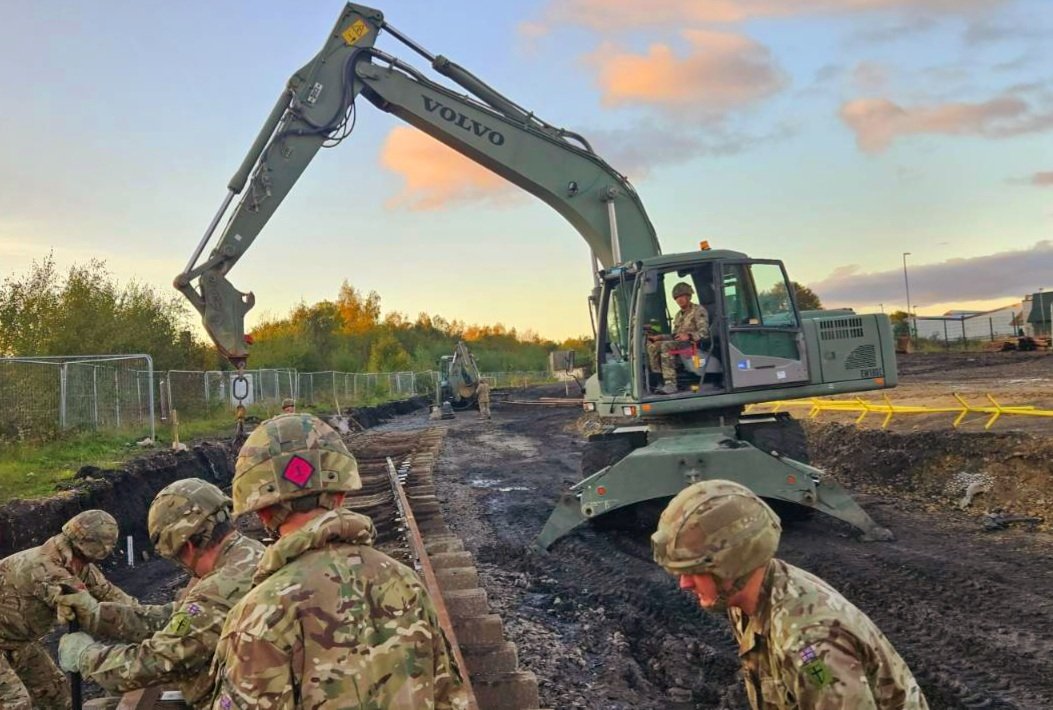 Recruiting Now! Seeking railway industry employees for army reserve roles as military railway engineers. Email:
 12enggp-43sqn-natres-recruiting@mod.gov.uk

#proudsappers #sappersmart #railwaysoldiers  @Proud_Sappers @8EngrBde @170_Engineers