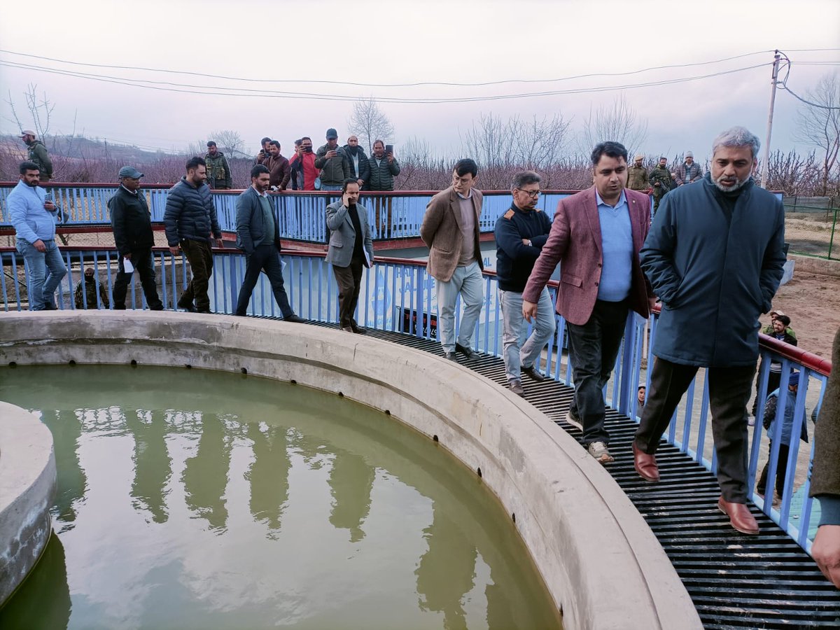 Inauguration of Water Supply Scheme at Goom Ahmad pora in District Baramulla by ACS Jal Shakti Department in presence of DC, Mission Director JJM and Chief Engineer Kashmir. Cost of the WSS is 9.55 crores with 700 FHTCs. #JalJeevanMission @gssjodhpur @DoWRRDGR_MoJS @jaljeevan_…