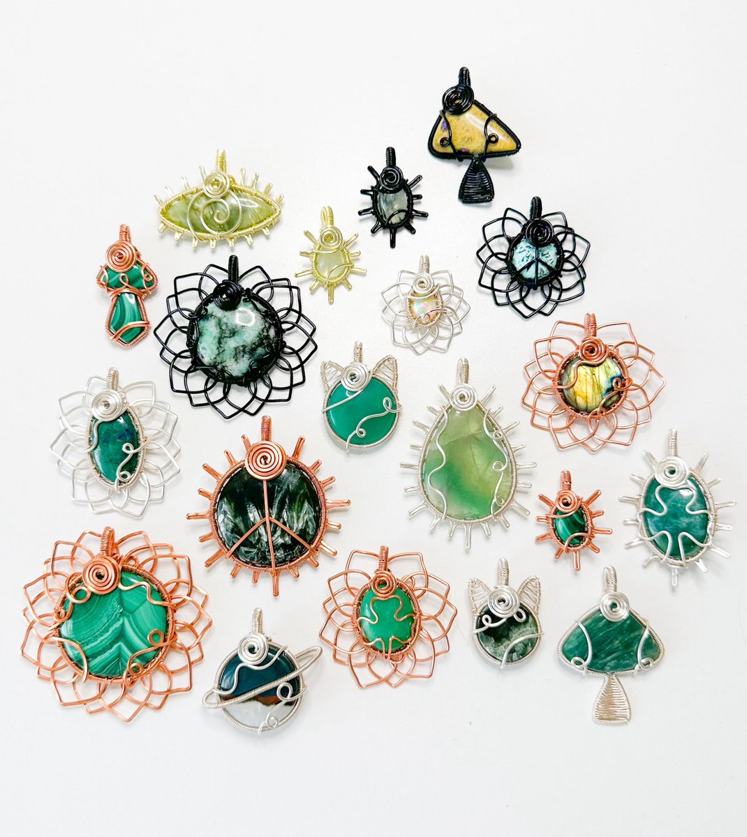 the crystals         🍀💚🌳         the pendants

“clover patch” collection coming Friday March 15th at 8pm eastern time <3