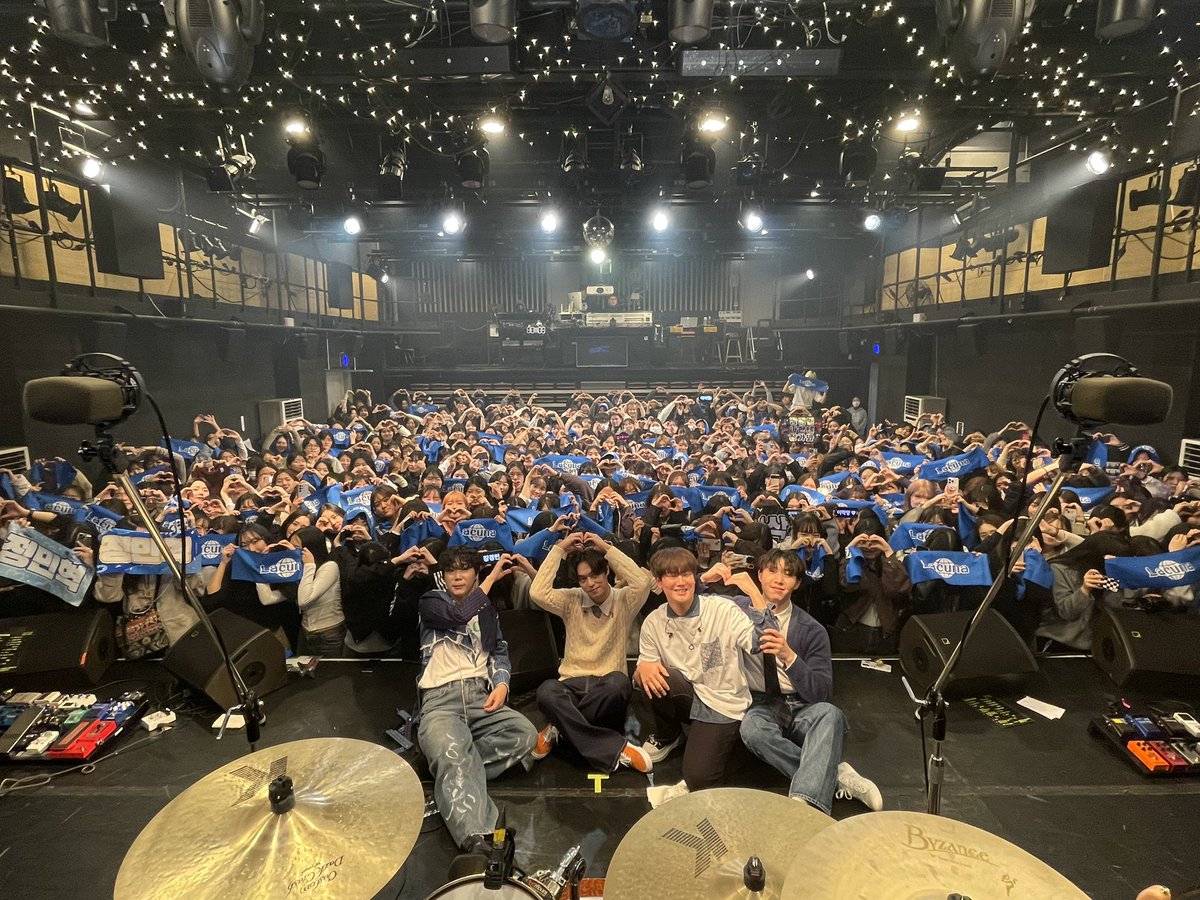 band_lacuna's tweet photo. 2024.03.11(MON)
라쿠나 선배들과 함께한 3월의 두번째 월요일 어떠셨나요? 라둥이 여러분 모두 힘찬 새 학기, 새 계절 보내세요 💙
그리고 내일 12시, bow-wow 잊지 않으셨죠? 금방 찾아갈게요 .ᐟ🐶
#Lacuna #라쿠나 #Mondayproject #bowwow https://t.co/r1T1giteGS
