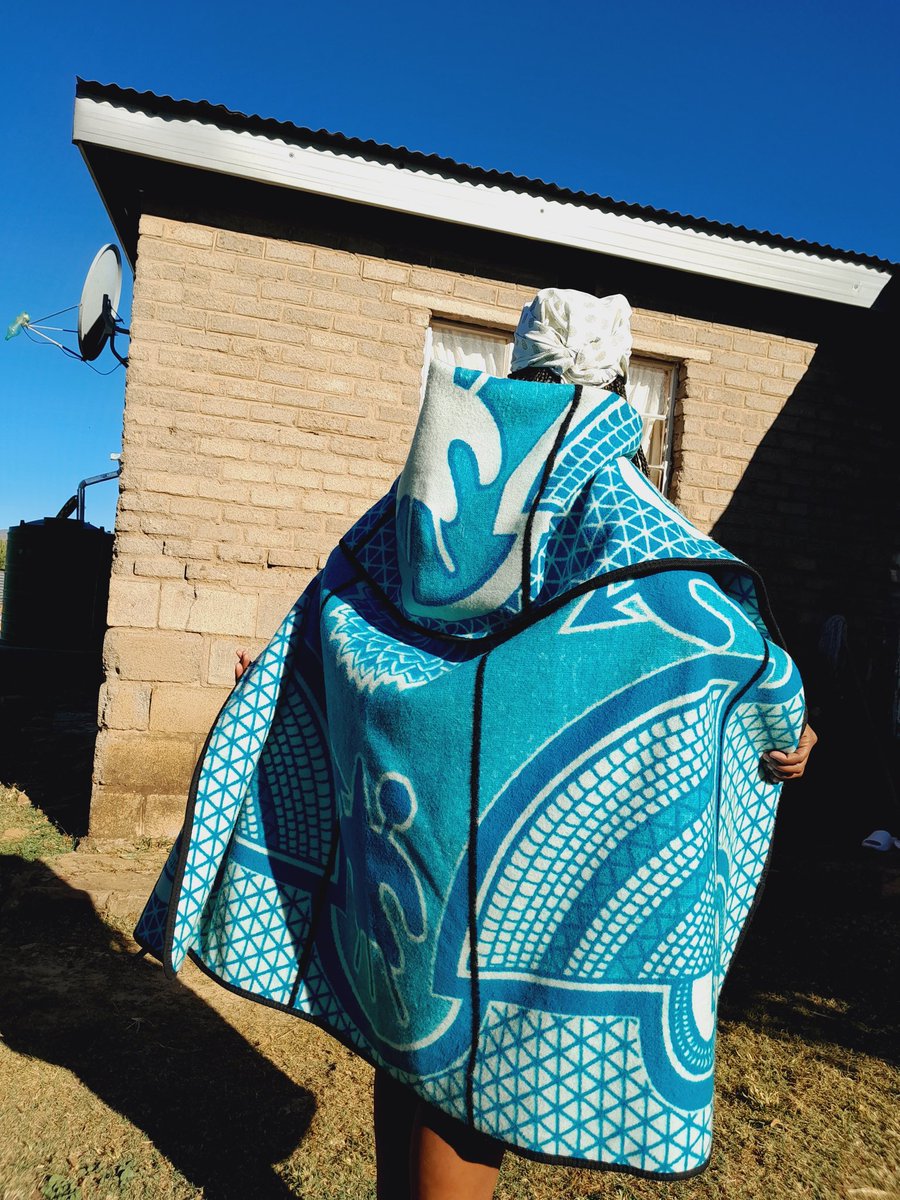 Kuena_mok's tweet photo. Too hot for a blanket?
Well, I dont care😂😂
Tsa Moshoeshoe
March 11th 2024
#LS_TWITTER https://t.co/sCBdm9FN4d