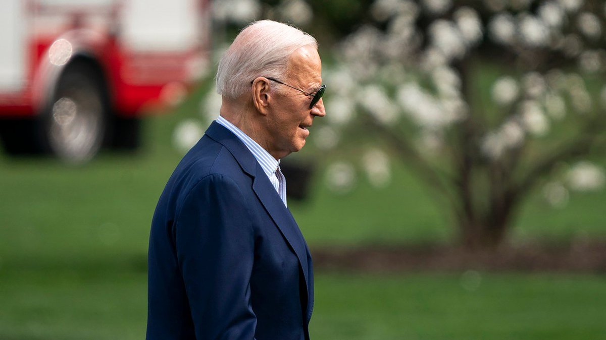 thehill's tweet photo. 15 groups representing young voters back Biden https://t.co/6jcjIlTcLH https://t.co/z56yypggHO