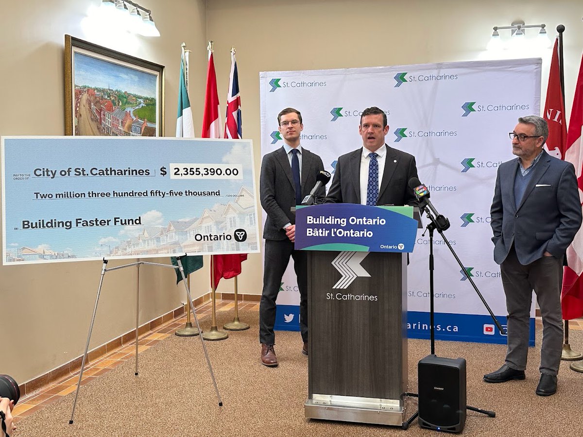 Mayor Siscoe was joined this morning by Minister Calandra and MPP Oosterhoff to announce an influx of $2,355,390 from the province to keep up the City’s home-building momentum.
🔴 Watch now: youtu.be/Im-XALSjcq4
📰 Read more about the announcement 👉 bit.ly/43btHDA