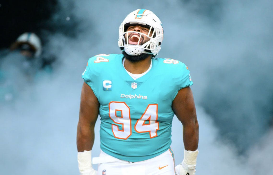 NFL_DovKleiman's tweet photo. 𝗕𝗥𝗘𝗔𝗞𝗜𝗡𝗚: DT Christian Wilkins to sign a 4-year, $110M deal with the Raiders, per @RapSheet https://t.co/M0poFPRGW0