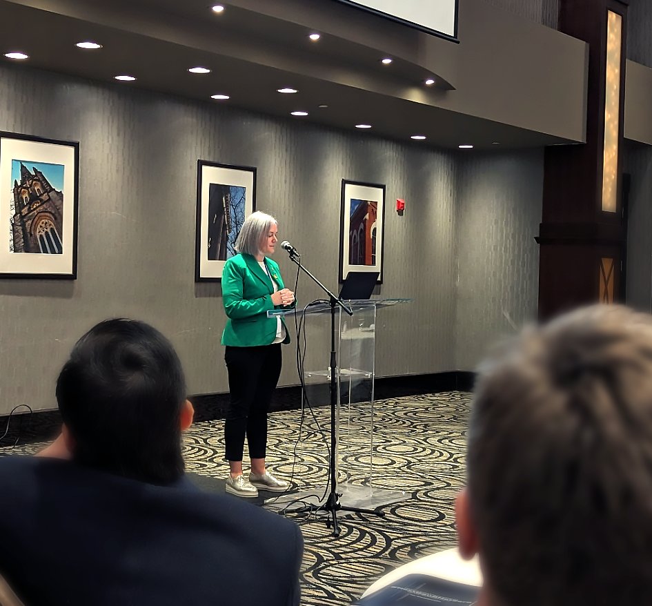 CNSC_CCSN's tweet image. Last week, our small modular reactor (SMR) expert Sarah Eaton presented at the #NextGen2NetZero Nuclear Technology Forum. 

She spoke about effective regulatory compliance oversight and #SMR readiness.